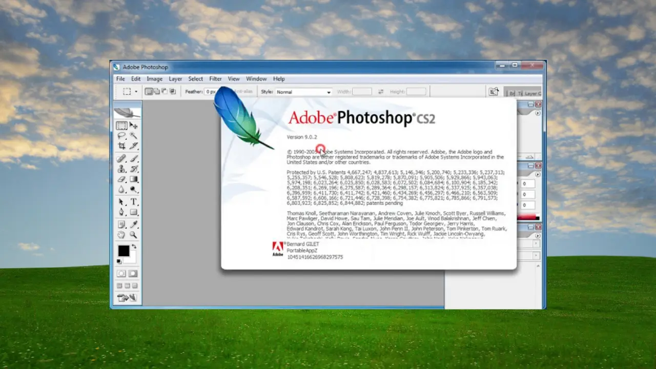 Captura de tela da interface de instalação do Adobe Photoshop CS2 sobre um fundo de gramado verde clássico.