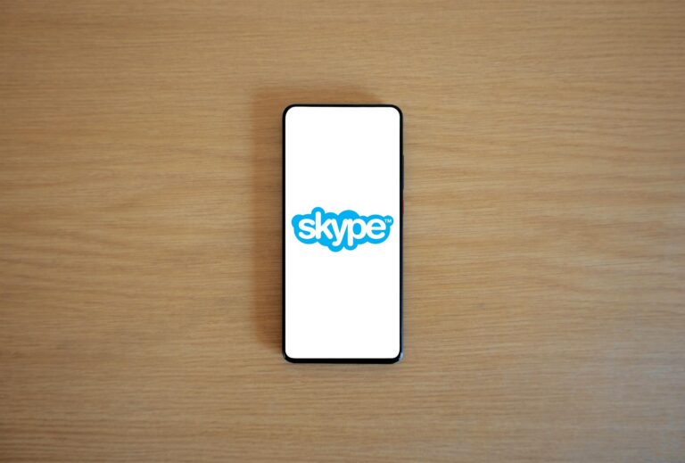 skype logo on smartphone