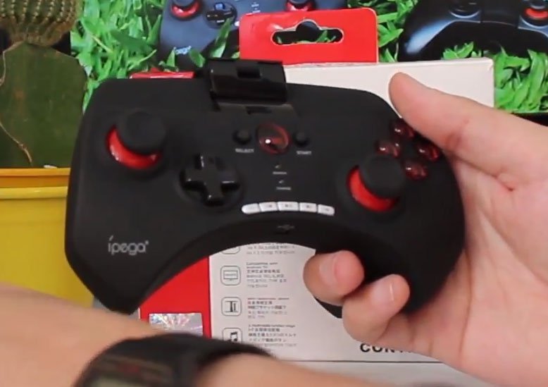Controle ípega preto modelo 9025.