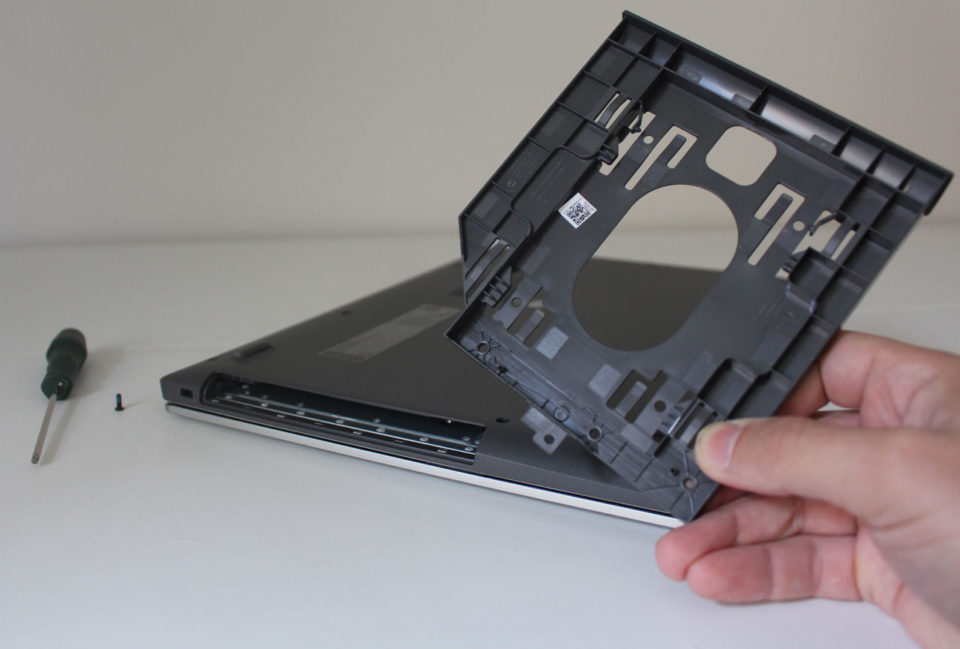 Gaveta de expansão interna do notebook Lenovo IdeaPad 320 sem unidade de CD e DVD original.