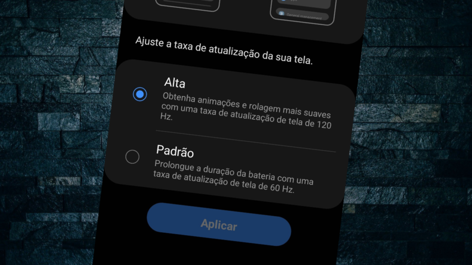 Captura de tela de um smartphone mostrando o menu de configurações da taxa de atualização do display, com as opções "Alta", "Padrão" e o modo de seleção inteligente ativado.