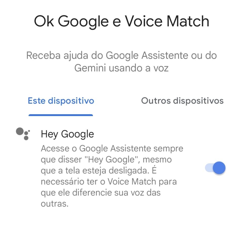 Tela de configuração'Ok Google e Voice Match' exibindo a opção de ativar ou desativar o Google Assistente e o Gemini por voz.